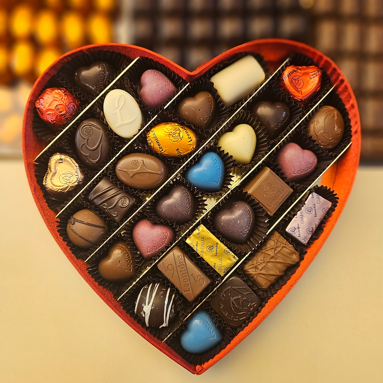 Caja Corazón 30 bombones aprox